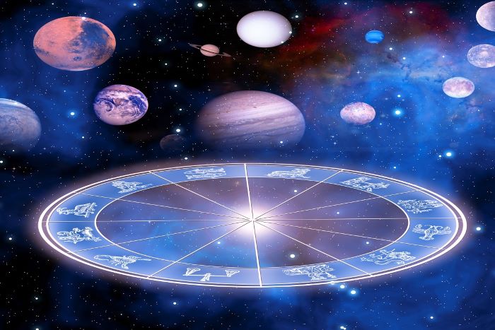 توقعات علم الفلك: اكتشف ما تحمله النجوم لبرجك اليوم